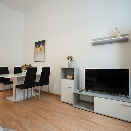 Apartment In The Central Area. 5 Minute'S Walk To The Danube. Wien Exteriör bild