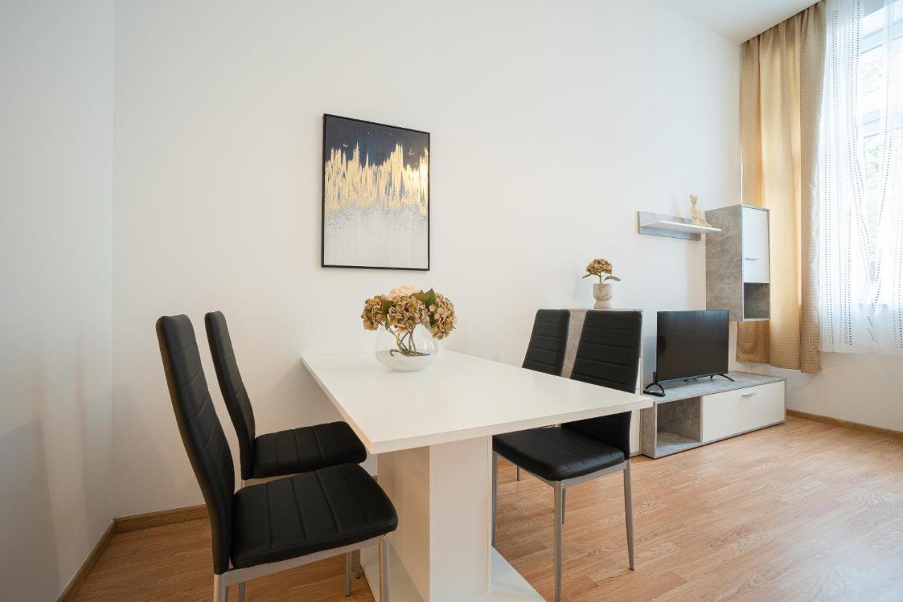 Apartment In The Central Area. 5 Minute'S Walk To The Danube. Wien Exteriör bild