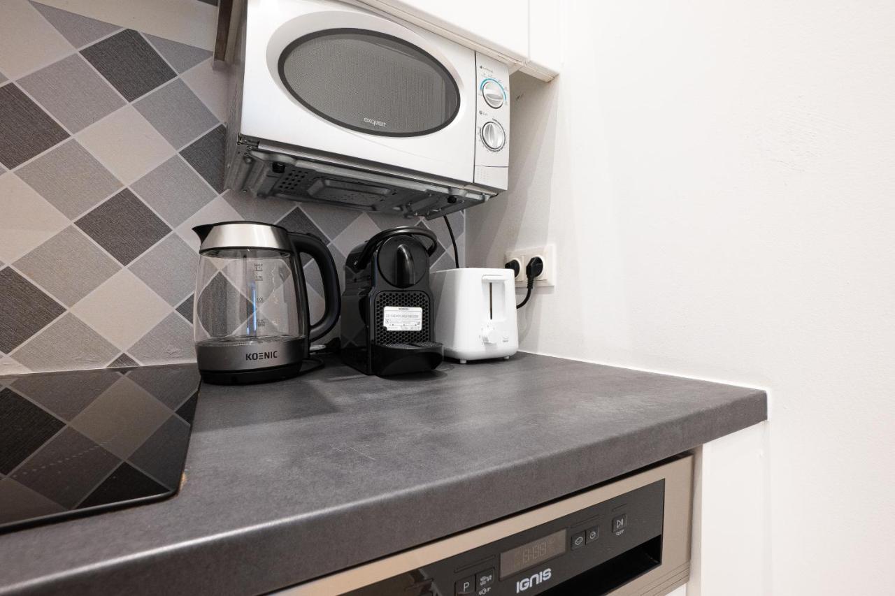Apartment In The Central Area. 5 Minute'S Walk To The Danube. Wien Exteriör bild